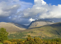 на фото Грампианские горы